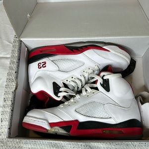 Air Jordan Fire Red 5